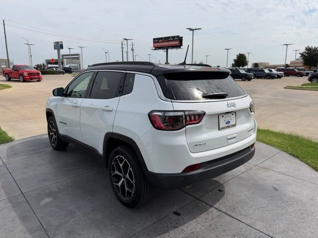 Used 2026 Jeep Compass Limited AWD/4WD image 5