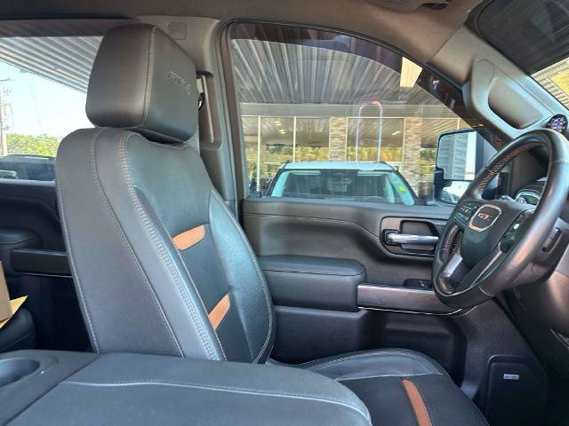 Used 2023 GMC Sierra 2500 AT4 w/ AT4 Premium Plus Package AWD/4WD image 10