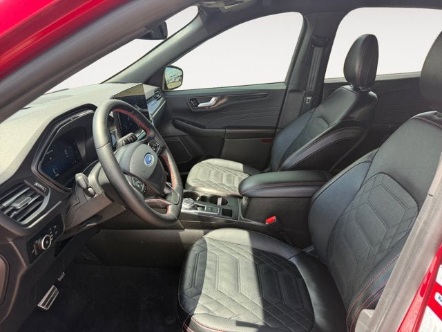 Certified 2024 Ford Escape ST-Line Elite w/ Premium Technology Package AWD/4WD image 9