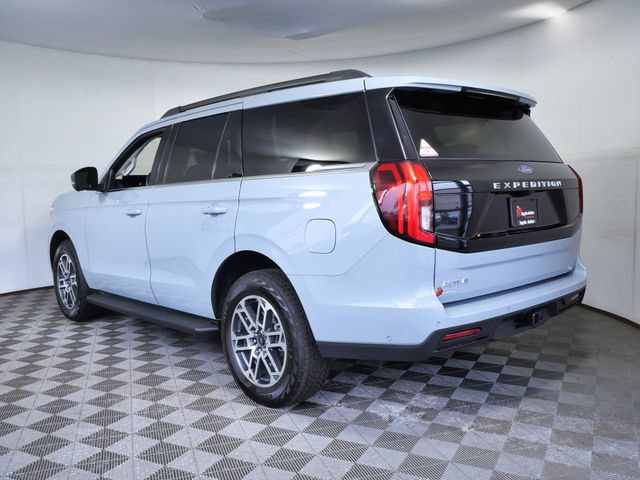 Certified 2025 Ford Expedition Active AWD/4WD image 6