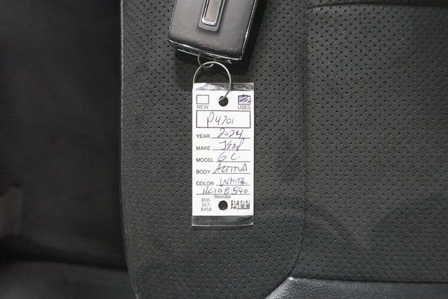 Used 2024 Jeep Grand Cherokee Altitude image 32