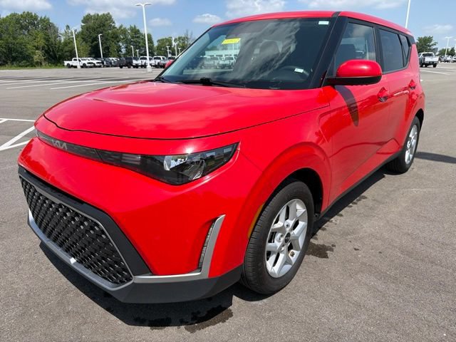 Used 2024 Kia Soul LX w/ Option Group 015 FWD video 2