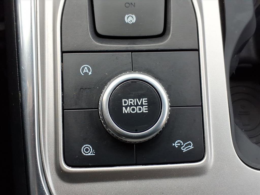 Certified 2021 Ford Explorer XLT w/ Equipment Group 202A image 19