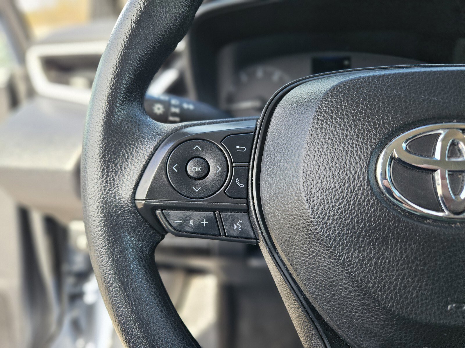 Used 2023 Toyota Corolla LE image 27