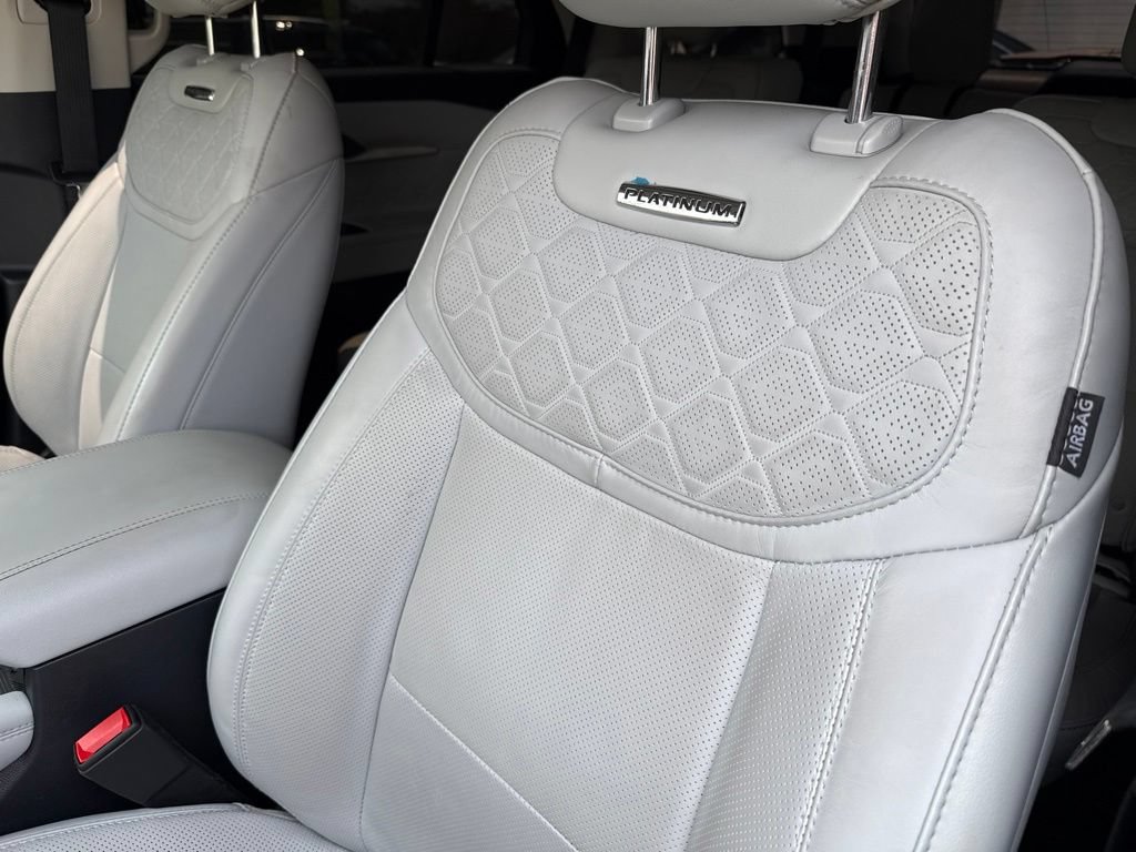 Certified 2025 Ford Explorer Platinum w/ LUX Leather Package AWD/4WD image 2