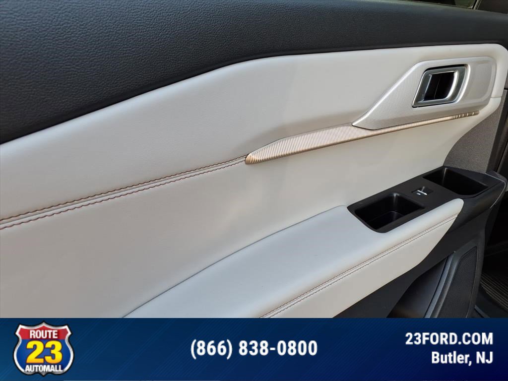 Certified 2025 Ford Explorer Active w/ Active Comfort Package AWD/4WD image 22