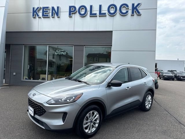 Certified 2022 Ford Escape SE AWD/4WD image 2