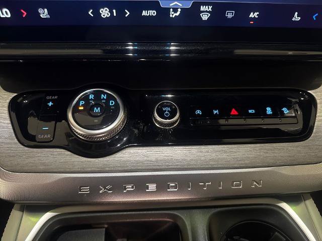 Certified 2025 Ford Expedition Platinum w/ Driver's Package AWD/4WD image 30