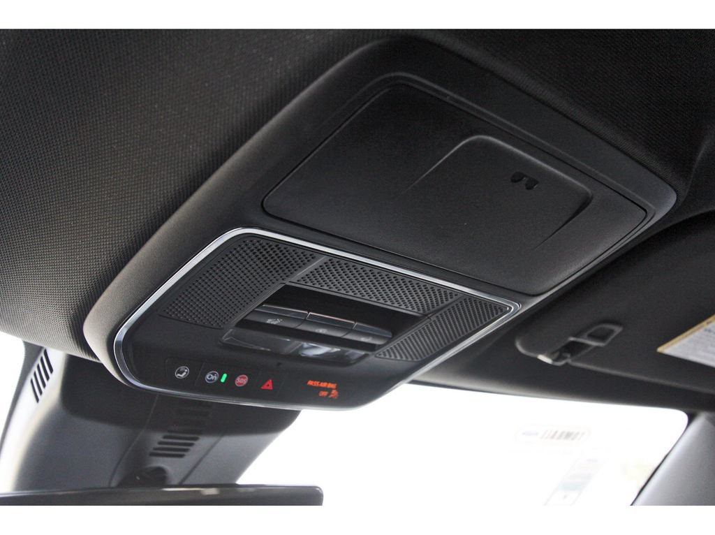 Used 2025 Chevrolet Traverse High Country w/ LPO, Floor Liner Package FWD image 27