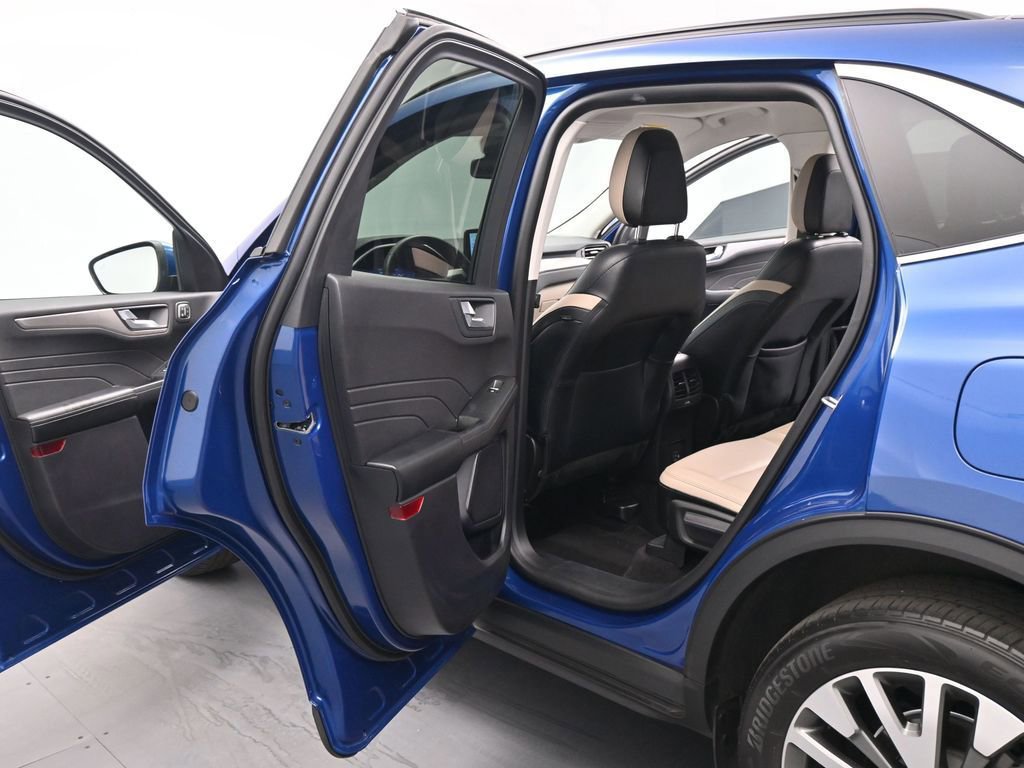 Certified 2022 Ford Escape Titanium w/ Class II Trailer Tow Package image 49