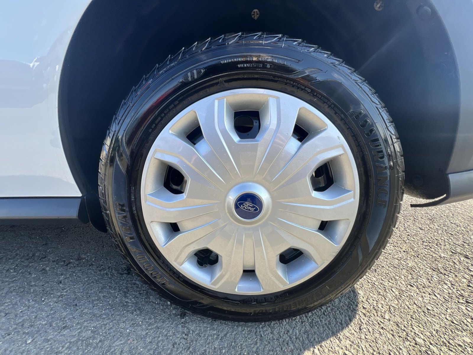 Certified 2023 Ford Transit Connect XL FWD image 12
