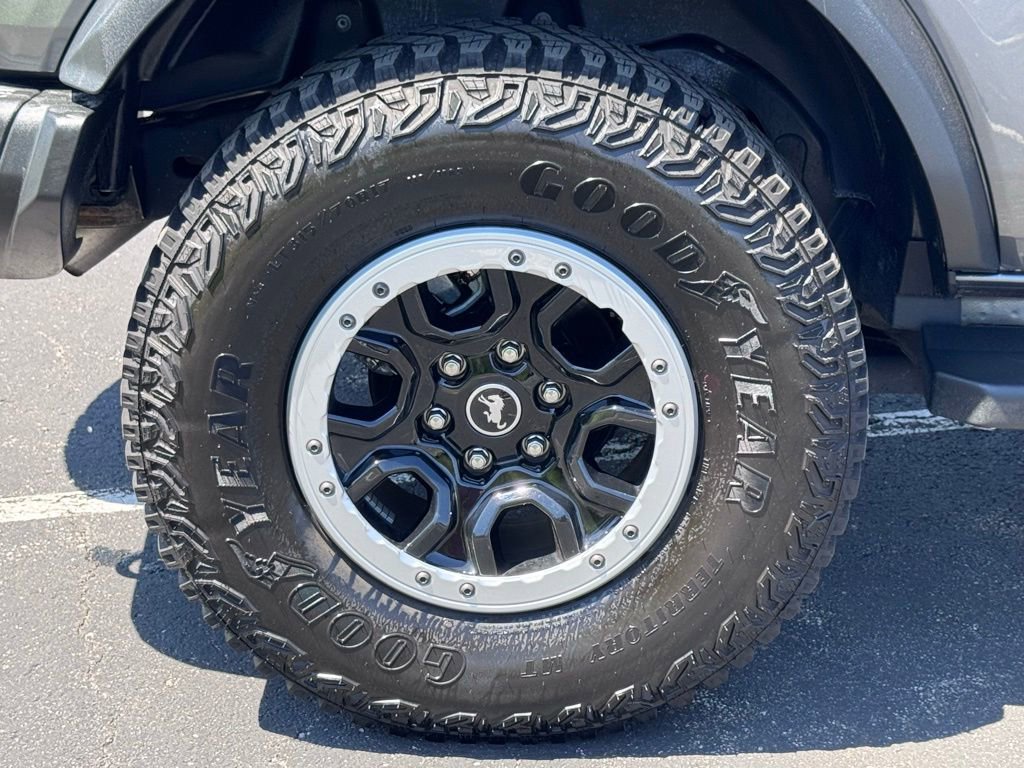 Certified 2024 Ford Bronco Badlands w/ Sasquatch Package AWD/4WD image 48
