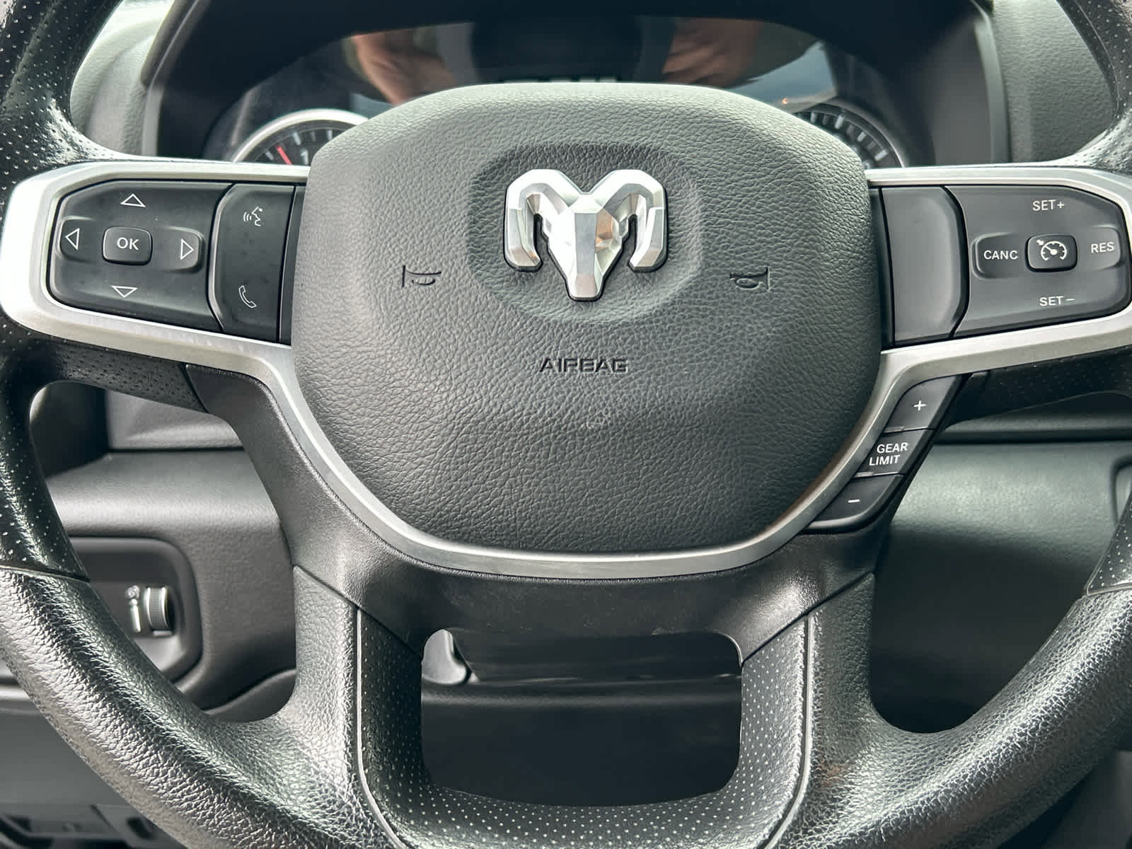 Used 2023 RAM 3500 Big Horn image 31