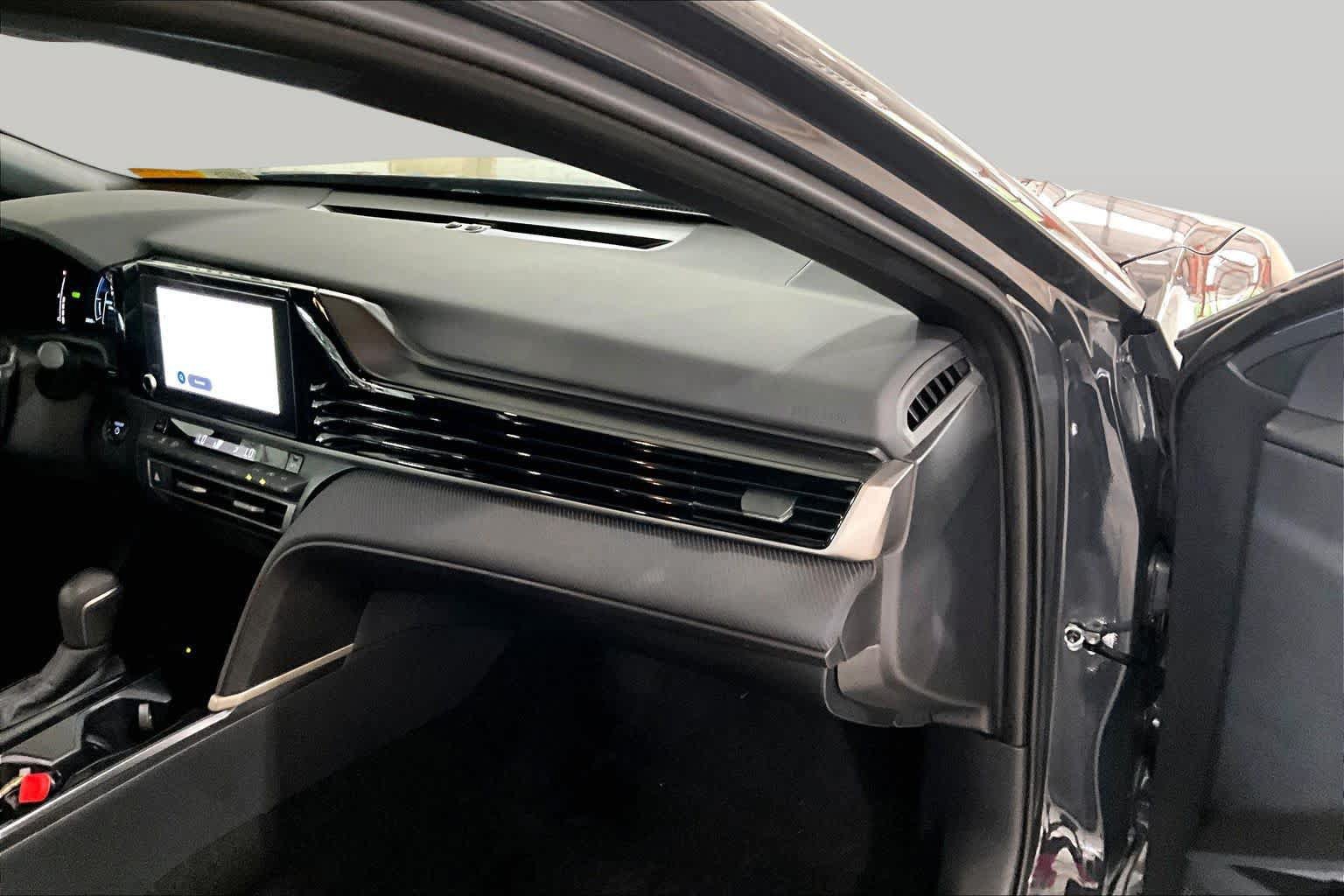 Used 2026 Toyota Camry SE FWD image 18