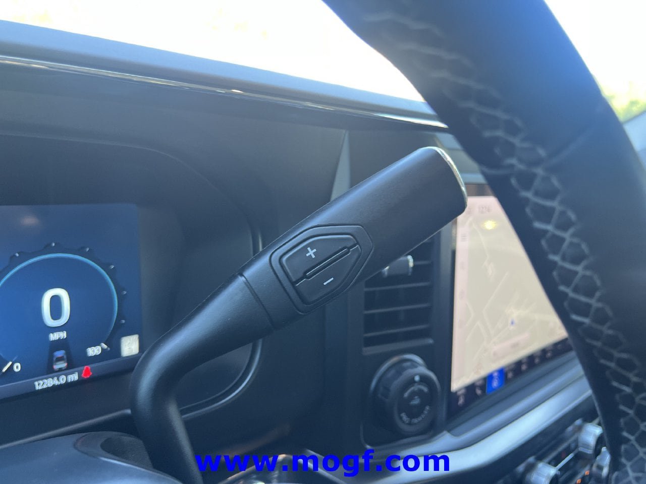 Certified 2025 Ford F350 Lariat w/ Lariat Ultimate Package AWD/4WD image 16