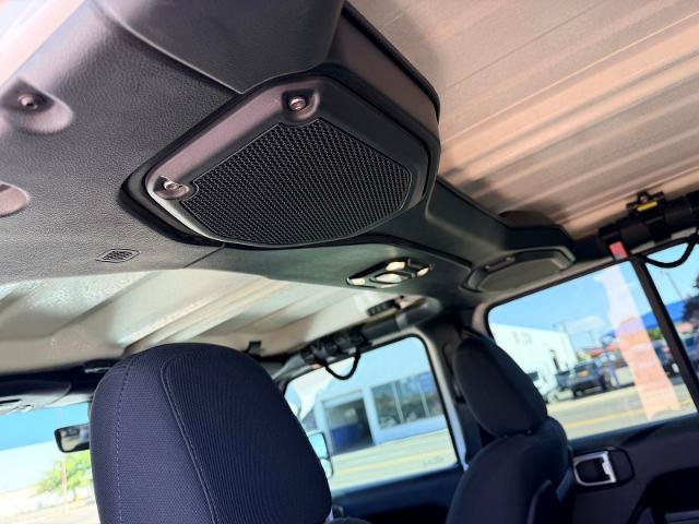 Used 2022 Jeep Gladiator Mojave w/ Cold Weather Group AWD/4WD image 25