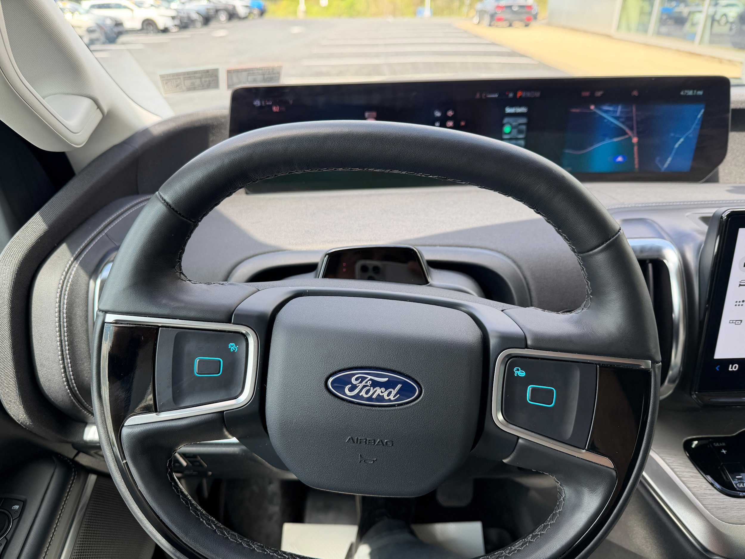 Certified 2025 Ford Expedition Platinum w/ Driver's Package AWD/4WD image 29
