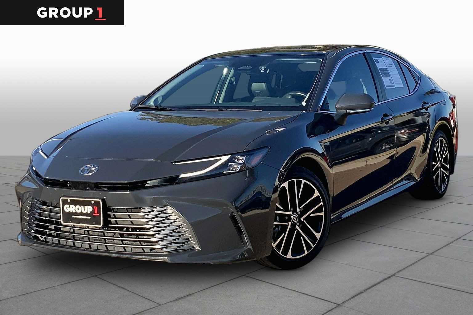 Used 2025 Toyota Camry XLE w/ Premium Package FWD image 1
