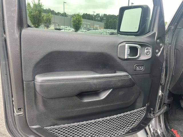 Used 2018 Jeep Wrangler Unlimited Sahara AWD/4WD image 18