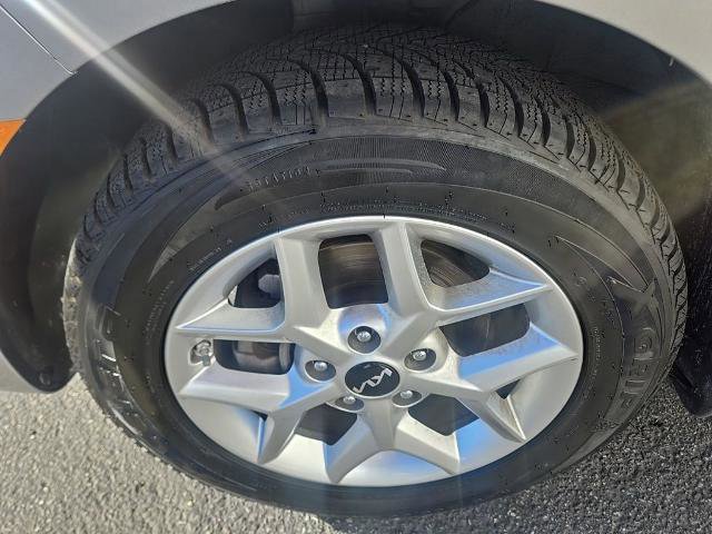 Used 2023 Kia Soul LX w/ LX Technology Package image 10