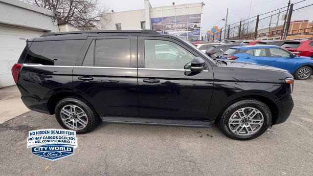 Certified 2025 Ford Expedition Active AWD/4WD image 4