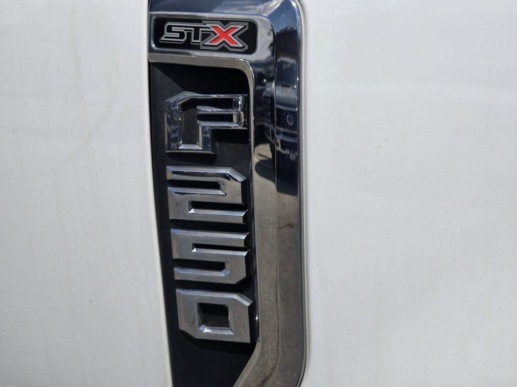 Certified 2019 Ford F250 XL w/ STX Appearance Package AWD/4WD image 26