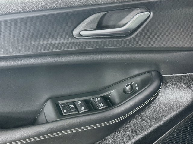 Used 2024 Jeep Grand Cherokee L Laredo AWD/4WD image 25