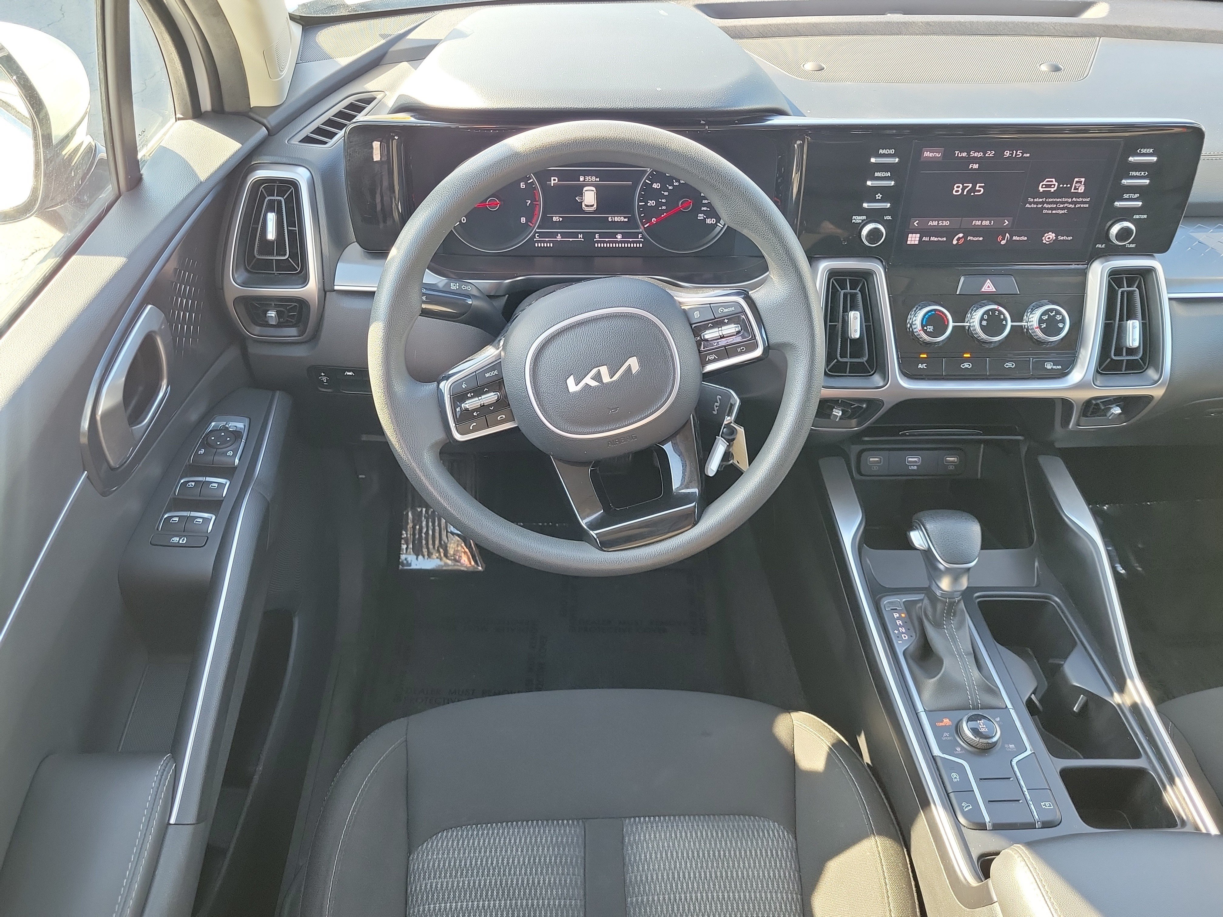Used 2023 Kia Sorento LX AWD/4WD image 18