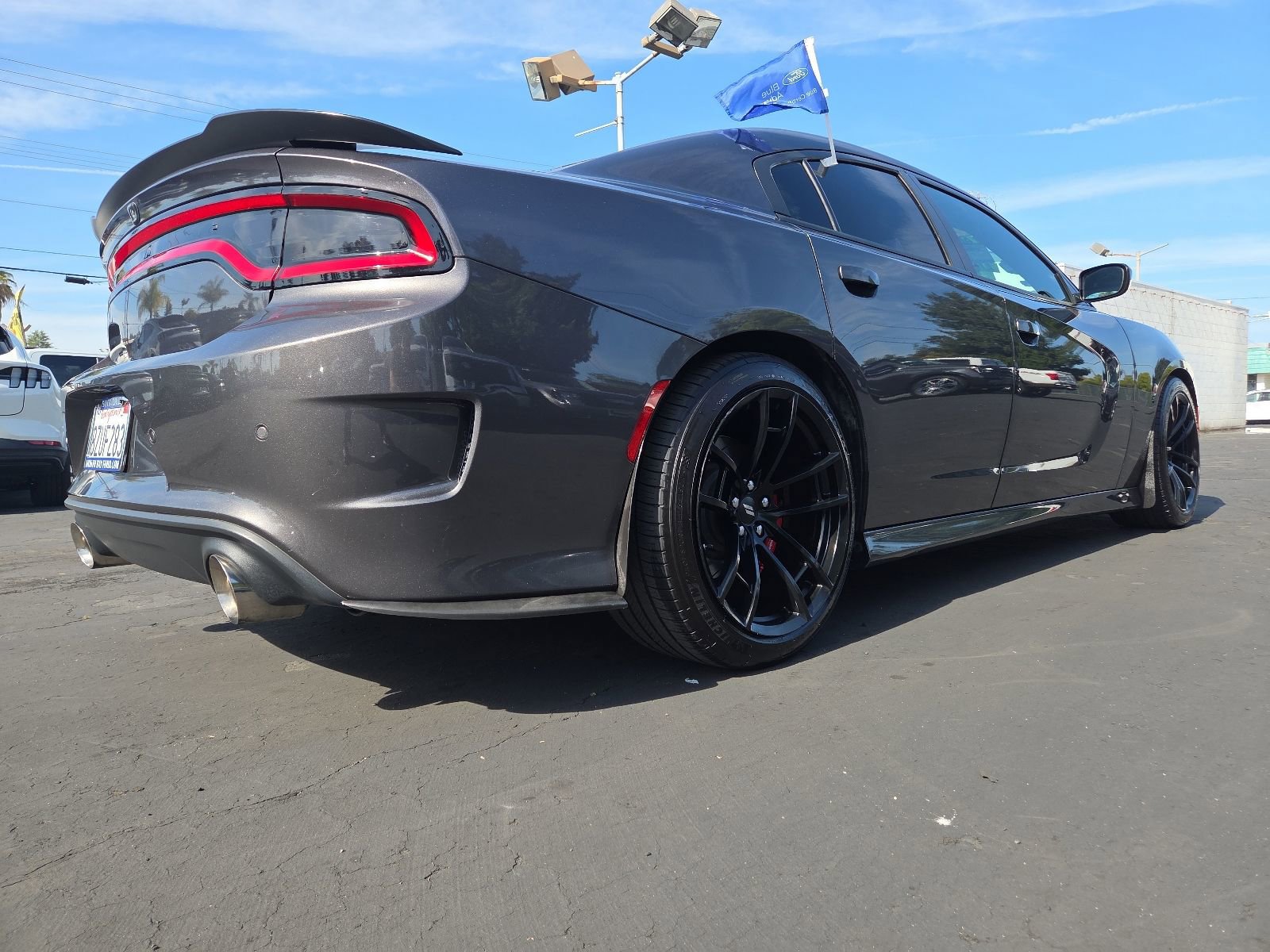 Used 2018 Dodge Charger R/T RWD image 6