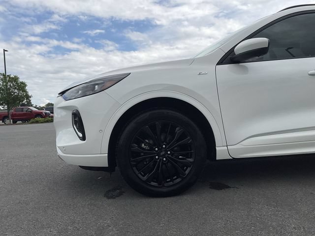 Certified 2023 Ford Escape ST-Line Elite w/ Premium Technology Package AWD/4WD image 10