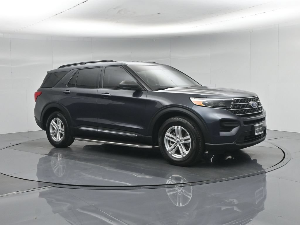 Certified 2022 Ford Explorer XLT RWD image 7