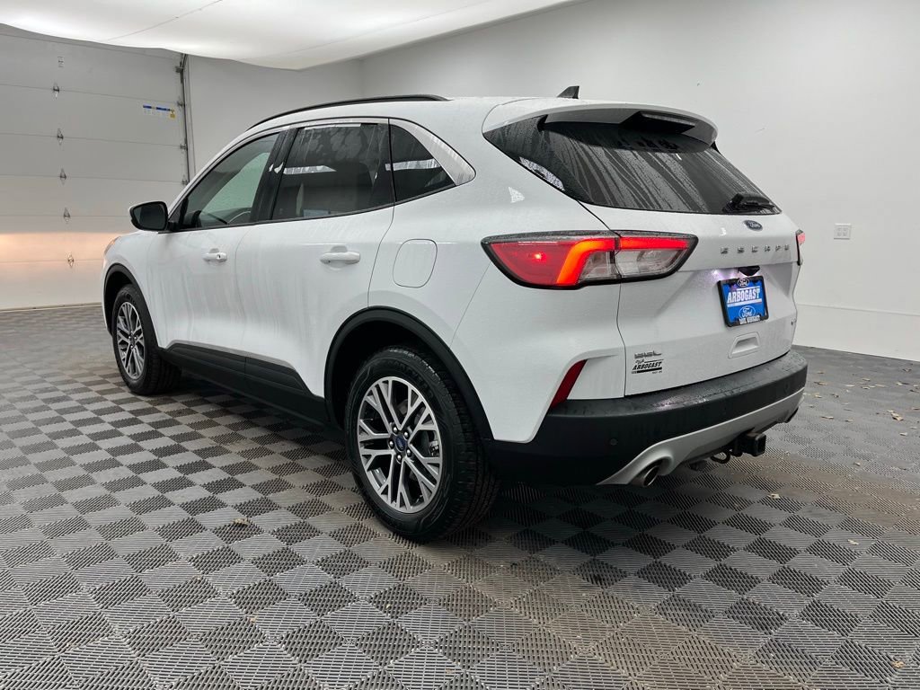 Certified 2020 Ford Escape SEL image 5