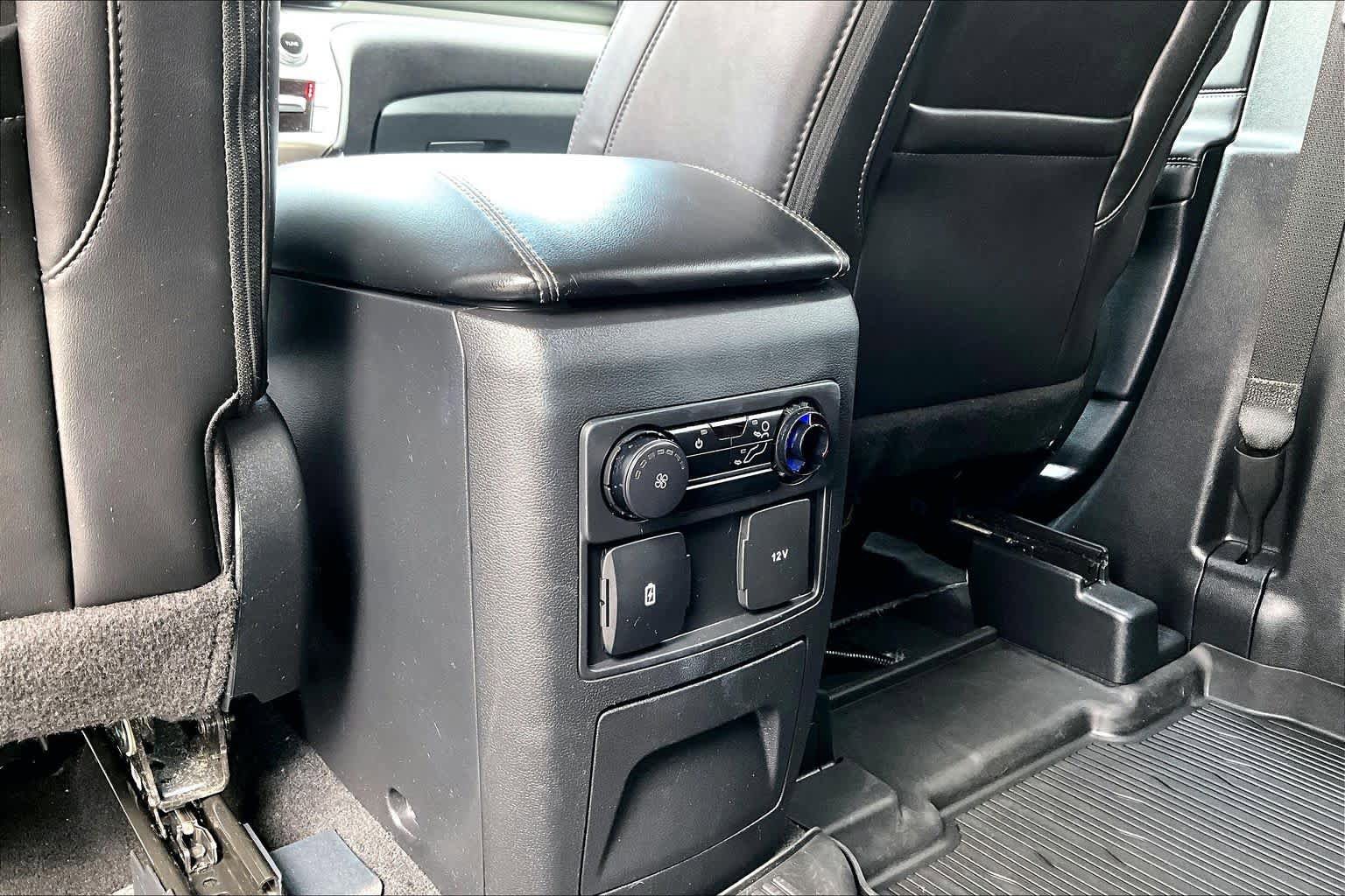 Certified 2022 Ford Explorer XLT w/ Equipment Group 202A AWD/4WD image 36