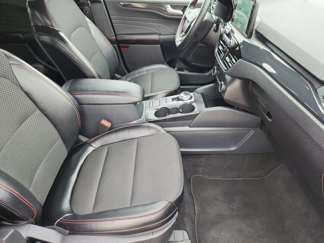 Certified 2025 Ford Escape ST-Line AWD/4WD image 15