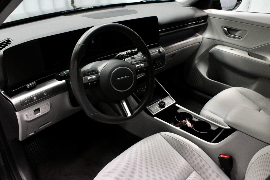 Used 2024 Hyundai Kona Limited FWD image 26