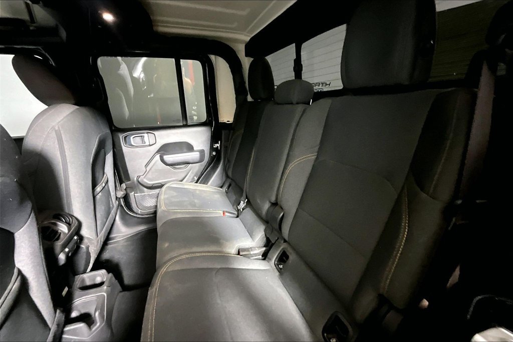 Used 2024 Jeep Gladiator Sport AWD/4WD image 21