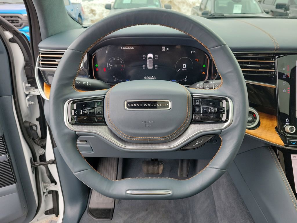 Used 2023 Jeep Grand Wagoneer Series III image 23