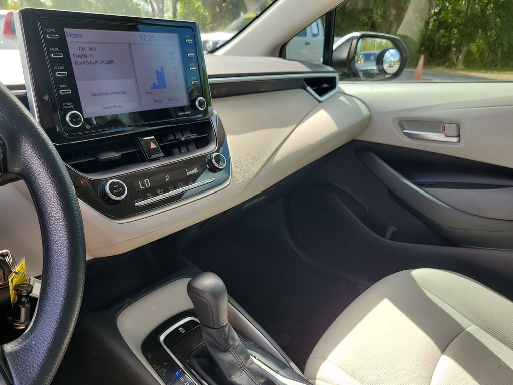 Used 2021 Toyota Corolla LE FWD image 16