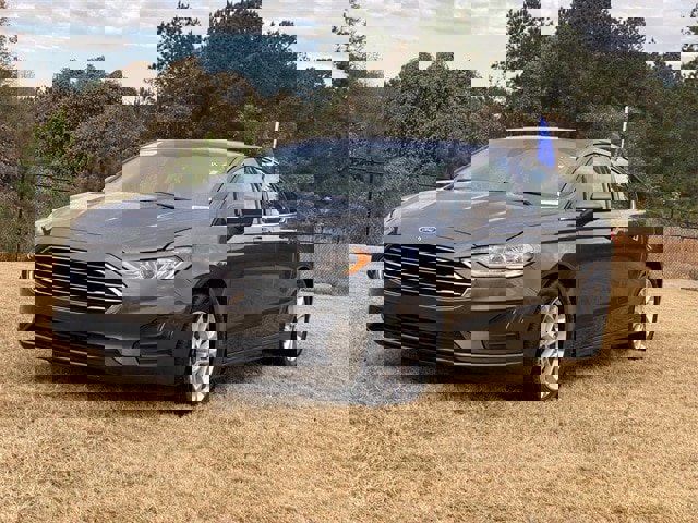 Certified 2020 Ford Fusion SE image 3