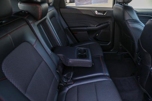 Certified 2023 Ford Escape ST-Line w/ Tech Pack #1 AWD/4WD image 34