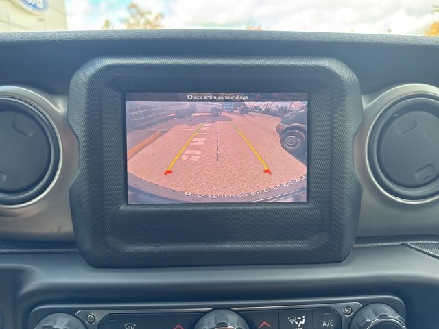 Used 2020 Jeep Wrangler Sport image 32