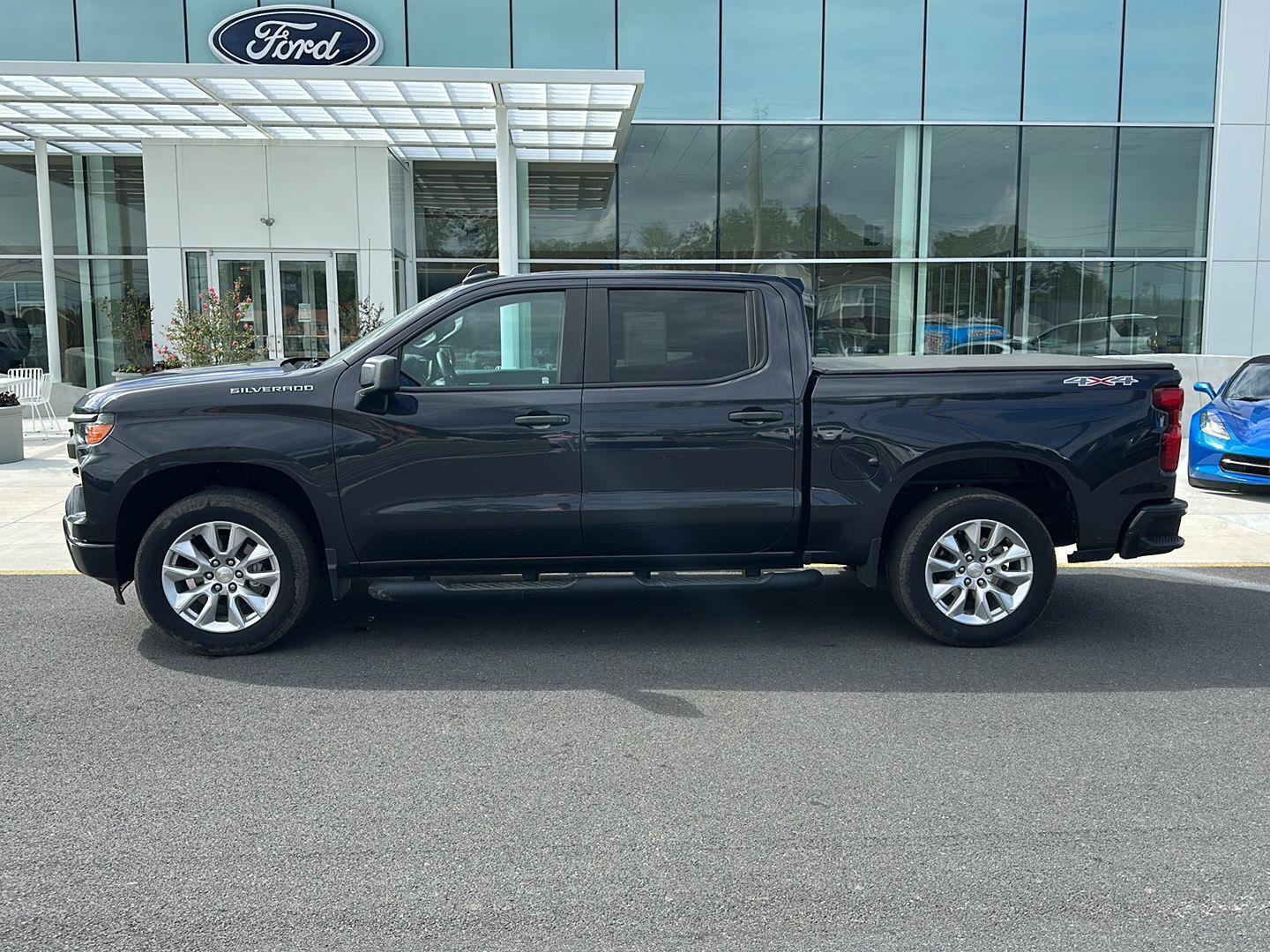 Used 2023 Chevrolet Silverado 1500 Custom AWD/4WD image 8