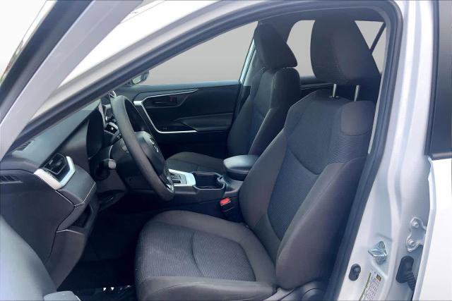 Used 2025 Toyota RAV4 LE AWD/4WD image 9