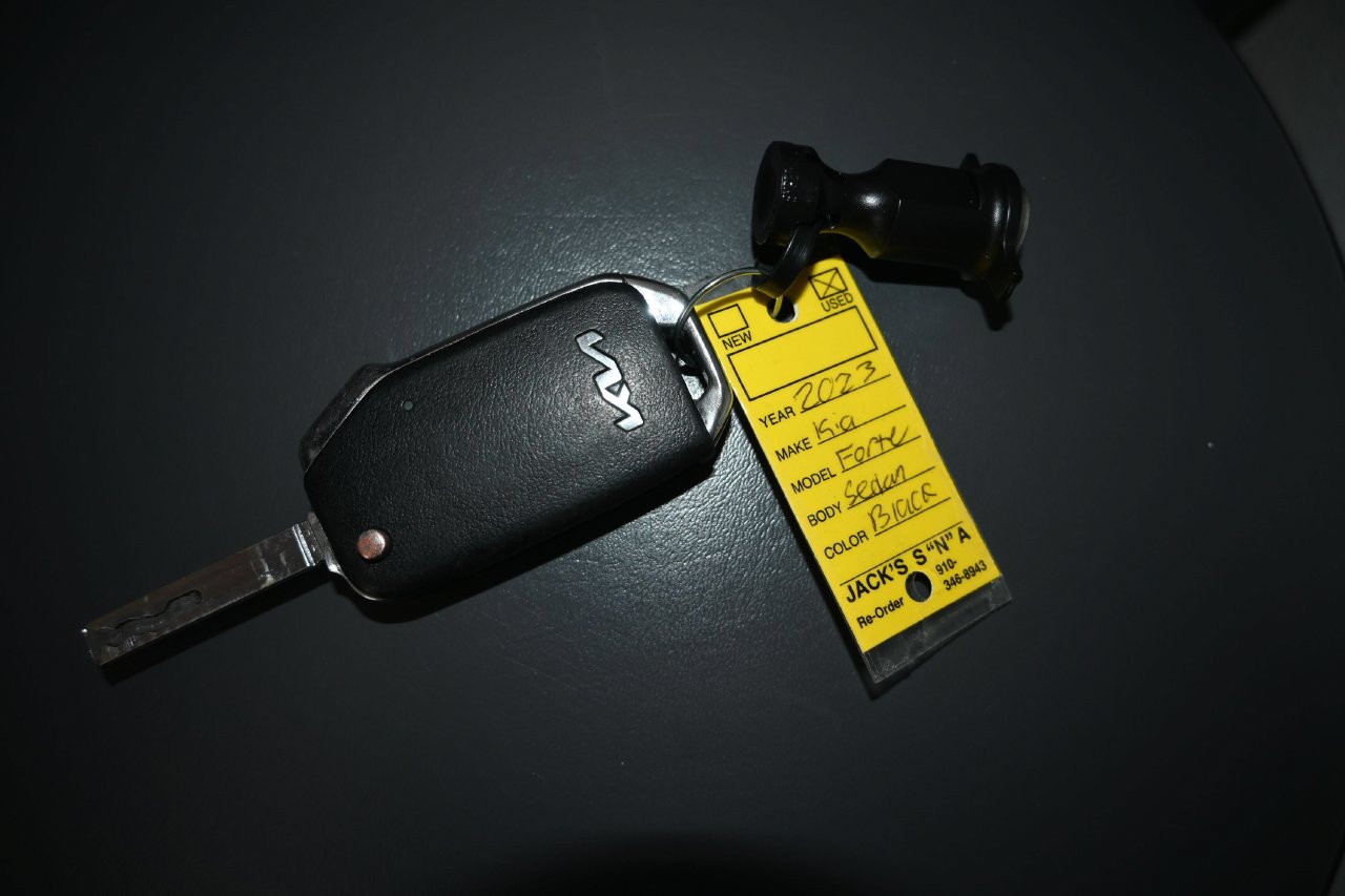 Used 2023 Kia Forte LXS FWD image 35