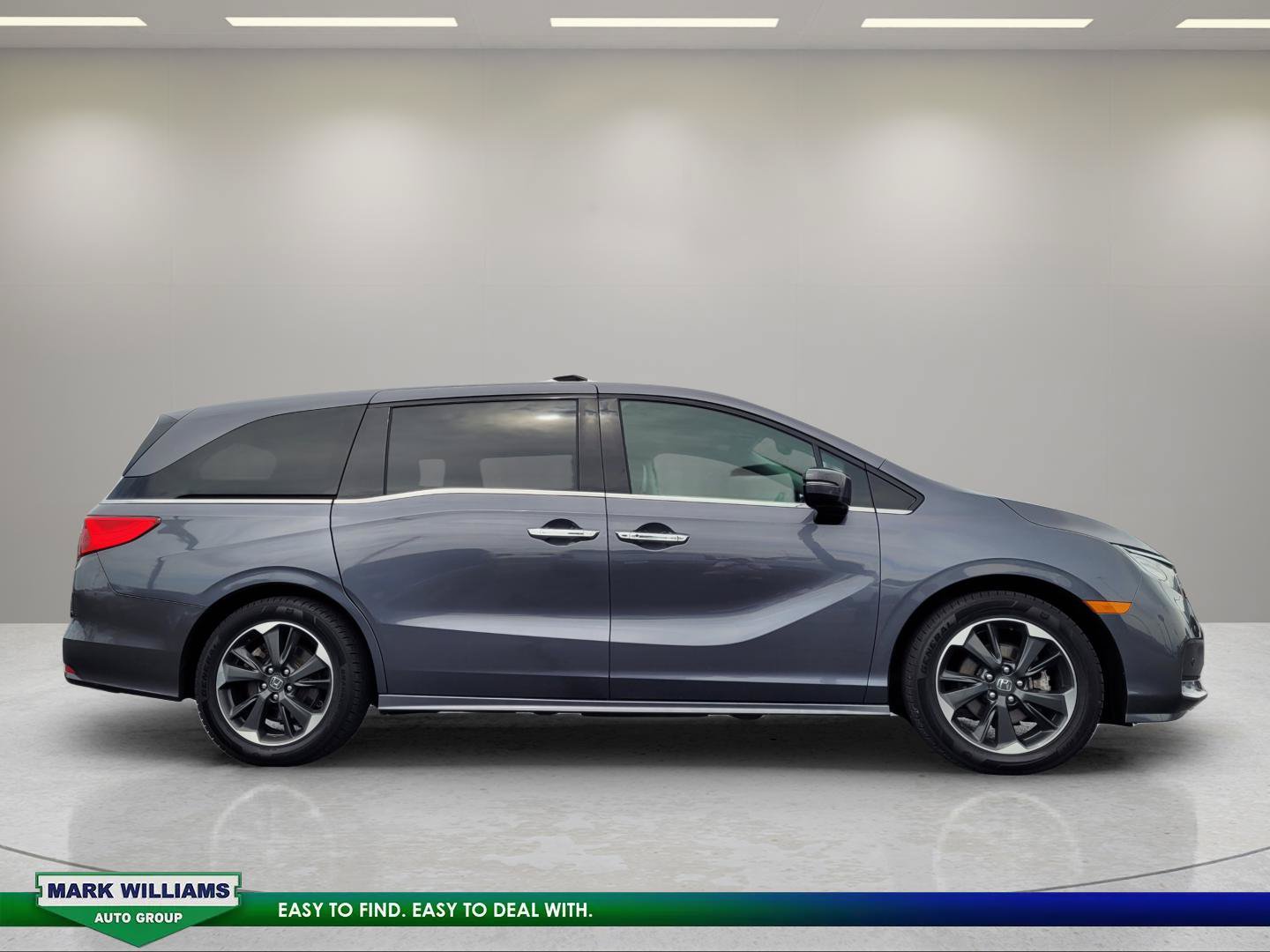 Used 2024 Honda Odyssey Elite image 2