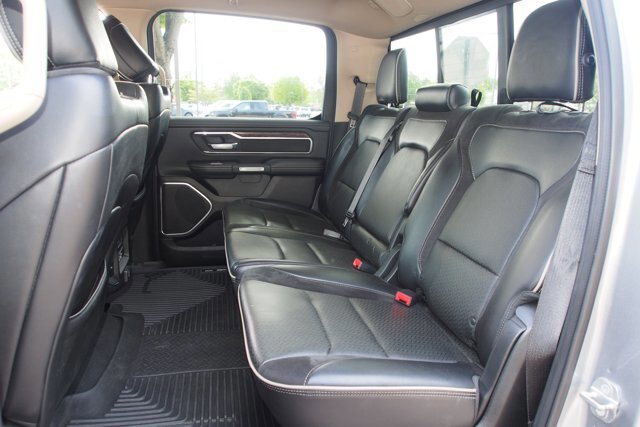 Used 2019 RAM 1500 Laramie AWD/4WD image 18