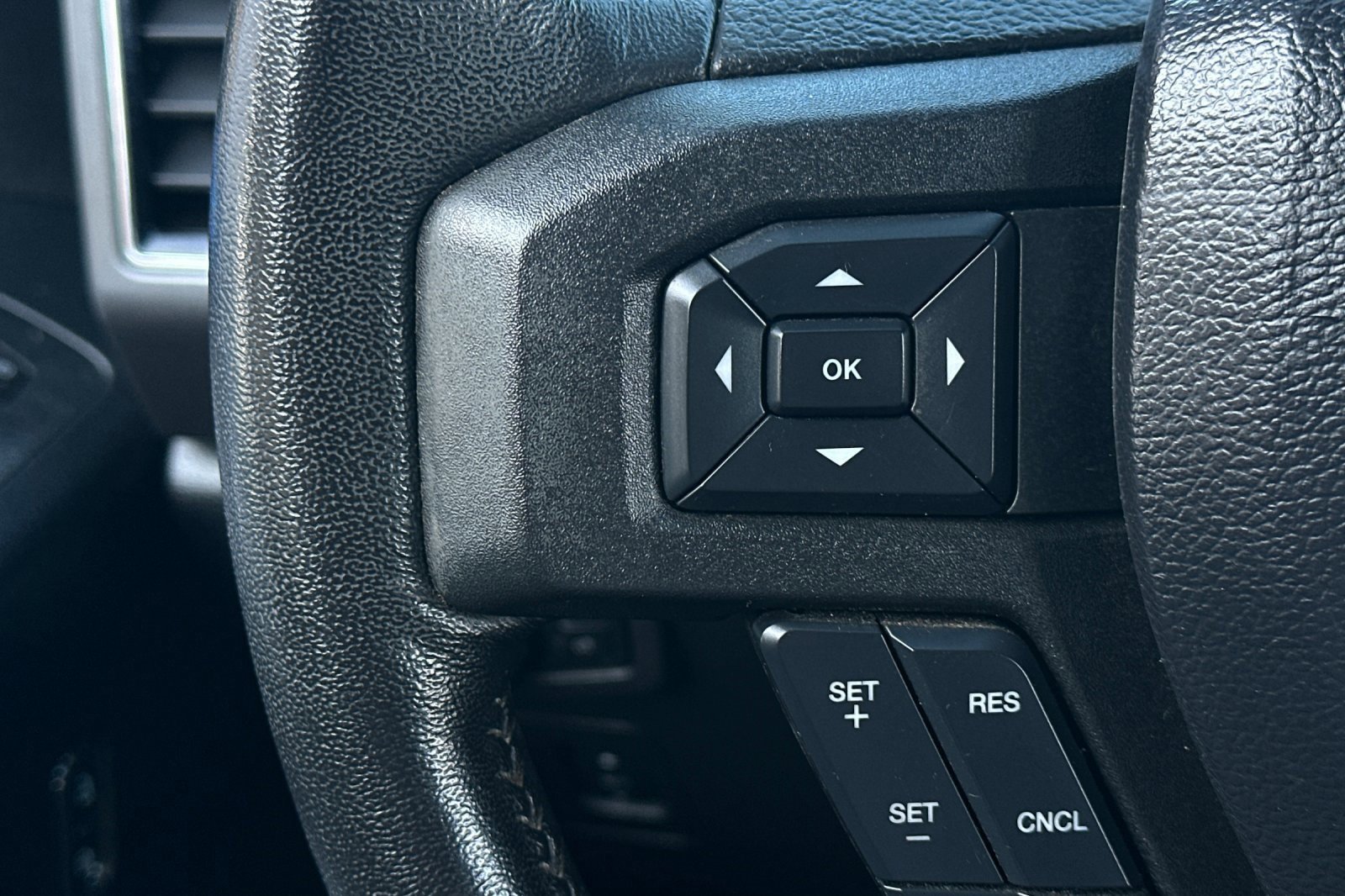 Certified 2020 Ford F150 XLT w/ Equipment Group 302A Luxury image 25