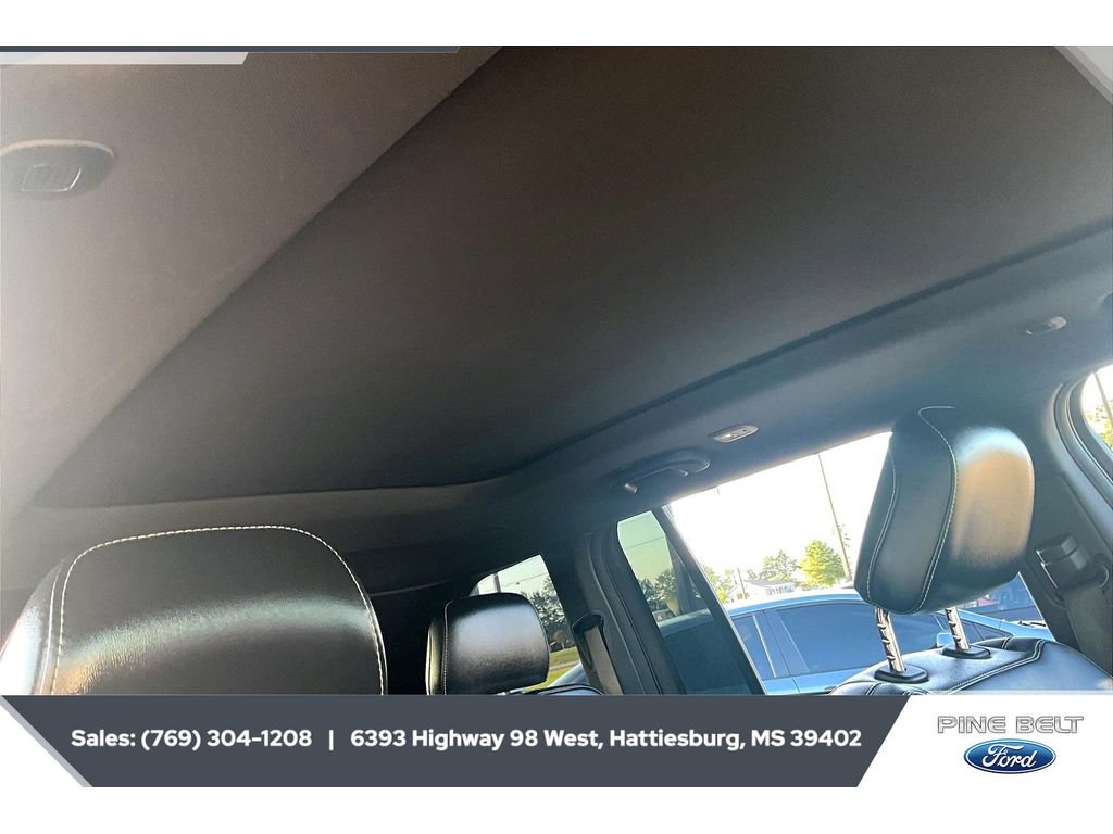 Used 2025 Jeep Grand Cherokee Limited w/ Black Appearance Package AWD/4WD image 17