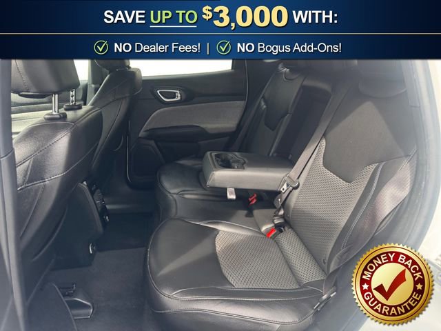 Used 2024 Jeep Compass Latitude AWD/4WD image 21