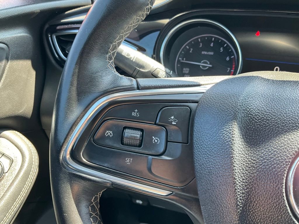 Used 2021 Buick Encore GX Preferred AWD/4WD image 11